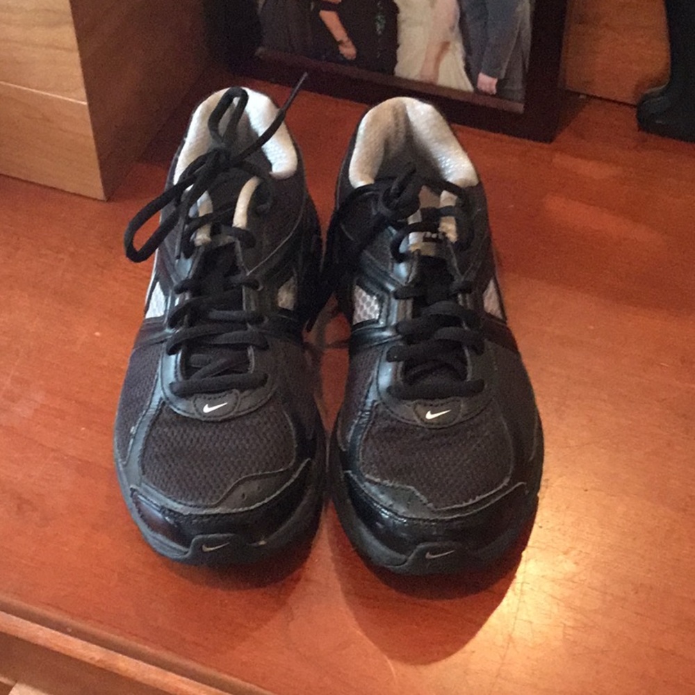 Nike workout black & white Sneakers